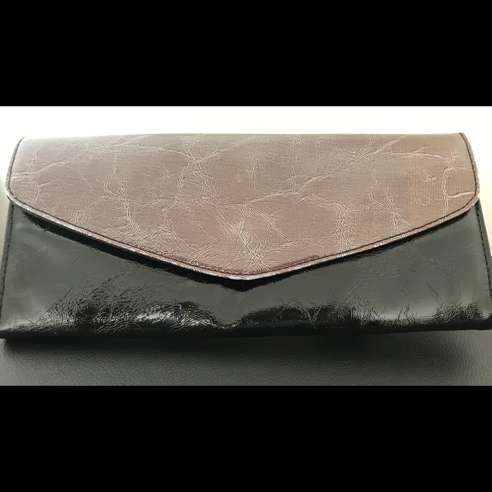 Black & gray distressed faux clutch